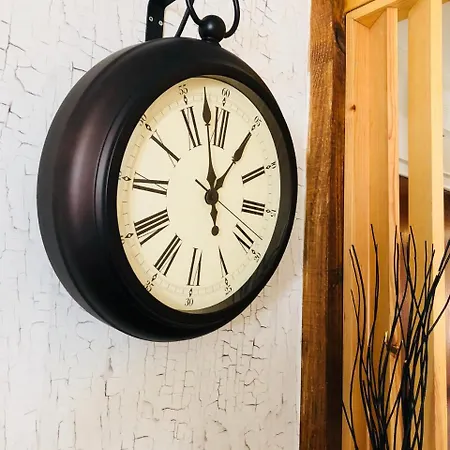 Canarios Avenida * Лісабон